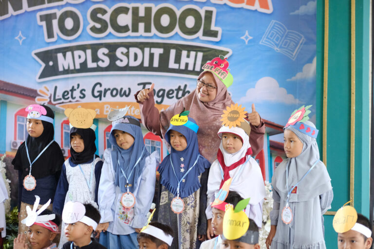 Selamat datang, para pemimpin masa depan dan generasi pembangun peradaban.