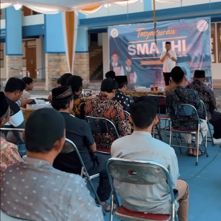 Momen Bersejarah: Peresmian SMA LHI Diwarnai Semangat Berbagi dengan Masyarakat