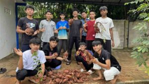 Menanam Harapan dari Tanah: Lifeskills Gardening SMA LHI Menumbuhkan Ketahanan Pangan dan Karakter PHI