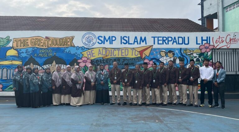 Studi Tiru SMP Al Islam 1 Surakarta ke SMPIT LHI